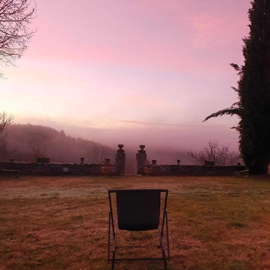 Les Pierres Lotoises - Chambre Dhotes Le Pigeonnier Reilhaguet Εξωτερικό φωτογραφία
